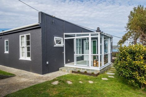 Photo of property in 8 Gordon Road, Plimmerton, Porirua, 5026