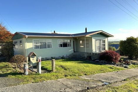 Photo of property in 28 Market Street, Kaitangata, 9210