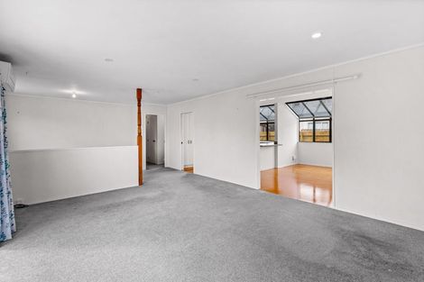 Photo of property in 7 Gala Place, Henderson, Auckland, 0612