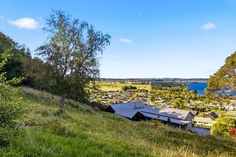 Photo of property in 32 Mapara Road, Acacia Bay, Taupo, 3385