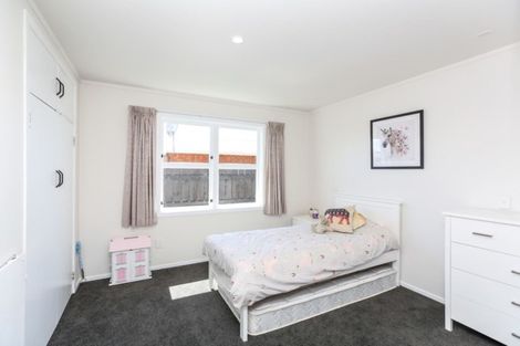 Photo of property in 24 Tukapa Street, Westown, New Plymouth, 4310