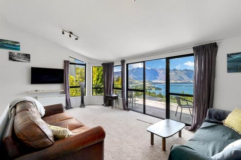 Photo of property in 6b Scott Place, Fernhill, Queenstown, 9300