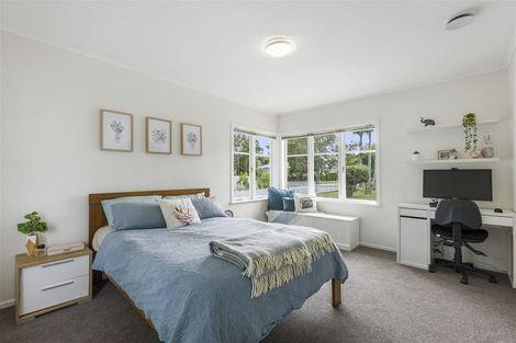 Photo of property in 11 Lynden Avenue, Hillcrest, Auckland, 0627