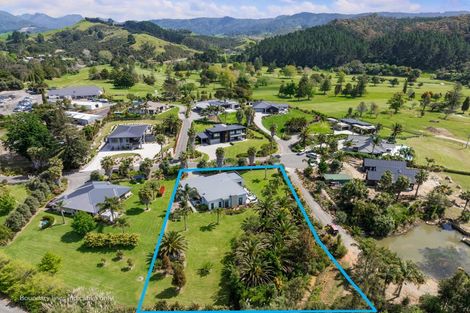 Photo of property in 14 Titoki Lane, Whangamata, 3691