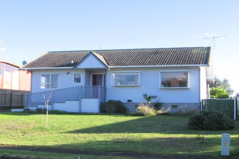 Photo of property in 23 Titoki Road, Waikanae Beach, Waikanae, 5036