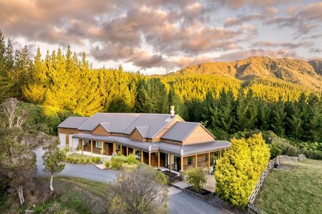 Photo of property in 32e Kaitoke Loop, Kaitoke, Upper Hutt, 5018