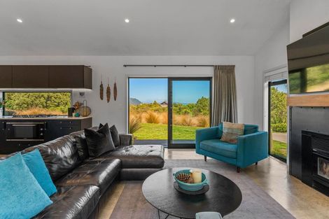 Photo of property in 40 Lacebark Drive, Kinloch, Taupo, 3377