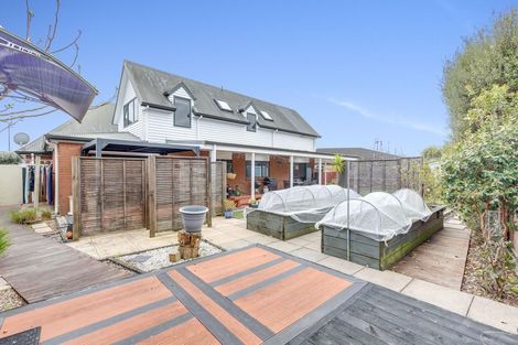 Photo of property in 6 Fencourt Place, Rototuna North, Hamilton, 3210