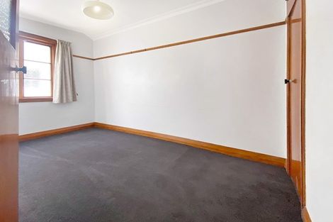 Photo of property in Ionian Flats, 123-125 Brougham Street, Mount Victoria, Wellington, 6011