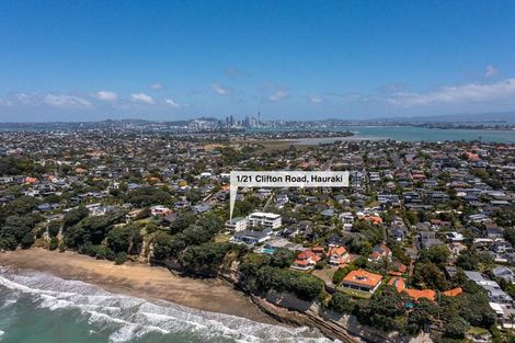Photo of property in 1/21 Clifton Road, Hauraki, Auckland, 0622