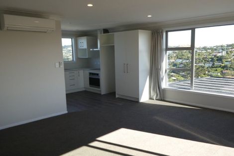 Photo of property in 20a Chetwode Grove, Newlands, Wellington, 6037