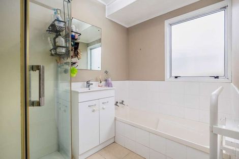 Photo of property in 86 Marlborough Avenue, Glenfield, Auckland, 0629