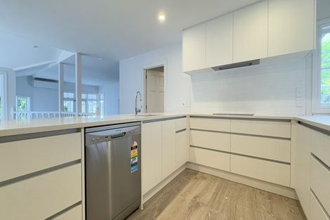 Photo of property in 14 Amreins Road, Waitakere, Henderson, 0782