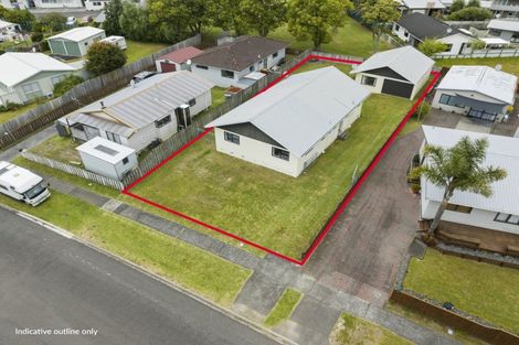 Photo of property in 118 Charleston Avenue, Whangamata, 3620