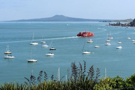 Photo of property in 43 Takutai Avenue, Half Moon Bay, Auckland, 2012