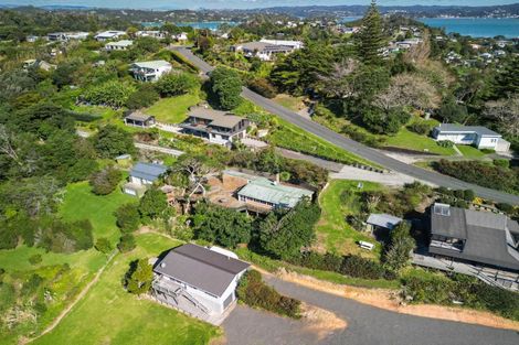 Photo of property in 4 Queens View Road, Russell, 0202