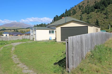 Photo of property in 5 Ranfurly Street, Kurow, 9435