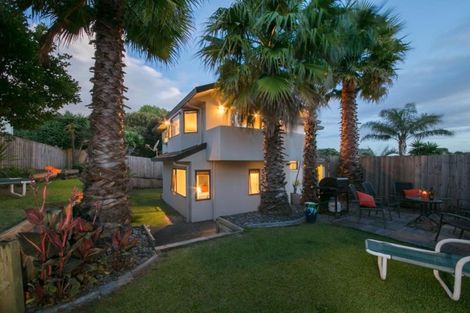 Photo of property in 45 Hogarth Rise, West Harbour, Auckland, 0618