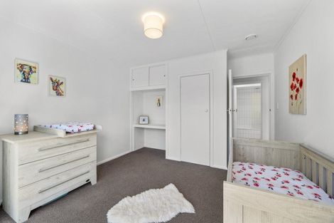 Photo of property in 12 Margaret Avenue, Havelock North, 4130