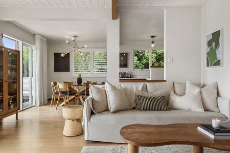 Photo of property in 2/35a Rangatira Road, Beach Haven, Auckland, 0626