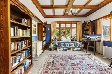 Photo of property in 166 Wadestown Road, Wadestown, Wellington, 6012