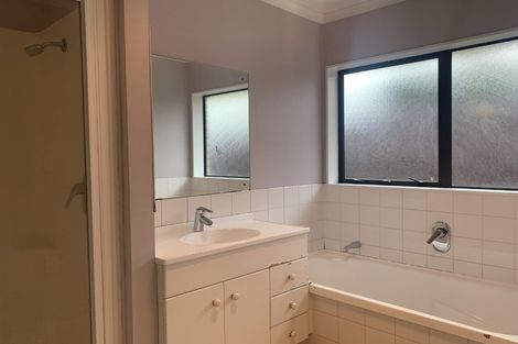 Photo of property in 22 Hilltop Road, Clover Park, Auckland, 2019