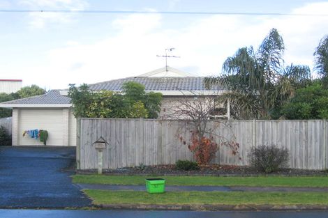 Photo of property in 32 Heathridge Place, Burswood, Auckland, 2013