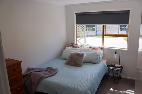 Photo of property in 43 Kamara Road, Glen Eden, Auckland, 0602