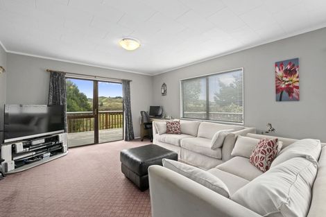 Photo of property in 15 Ashton Warner Way, Whitemans Valley, Upper Hutt, 5371