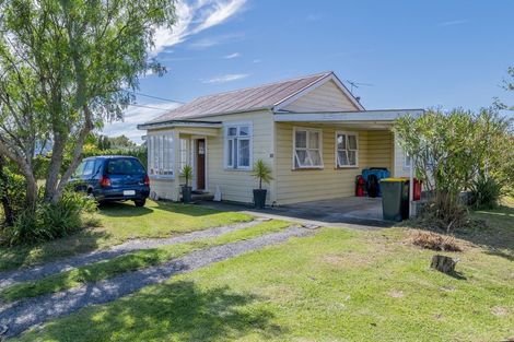 Photo of property in 23 Rauparaha Street, Waikanae Beach, Waikanae, 5036