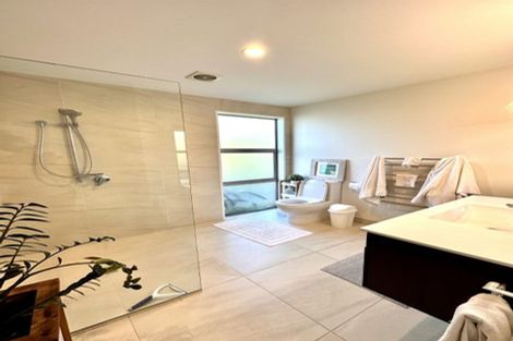 Photo of property in 42 Main Road, Mount Pleasant, Christchurch, 8081