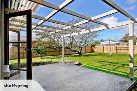 Photo of property in 8 Oxford Street, Fairfield, Hamilton, 3214