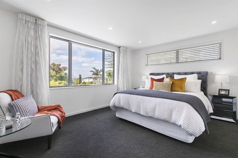 Photo of property in 14a Sylvan Park Avenue, Milford, Auckland, 0620