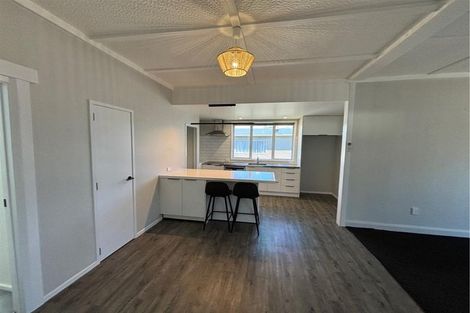 Photo of property in 197 Seaview Road, Westown, New Plymouth, 4310