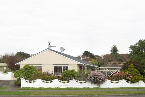 Photo of property in 13 Glamis Avenue, Bell Block, New Plymouth, 4312