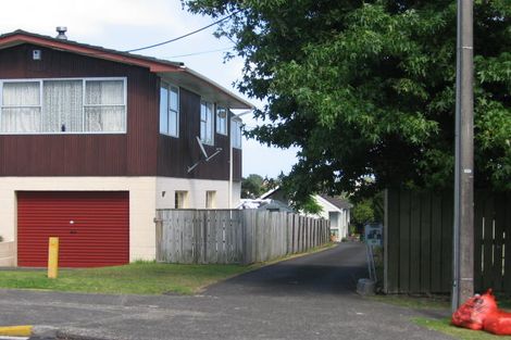 Photo of property in 2/120a Birkdale Road, Birkdale, Auckland, 0626