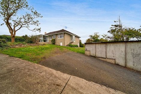 Photo of property in 184 Seaview Road, Westown, New Plymouth, 4310
