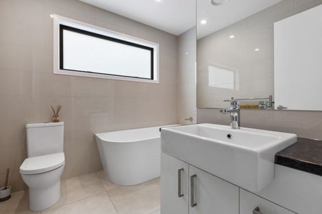 Photo of property in 7/1a Montrose Place, Highlands Park, New Plymouth, 4312