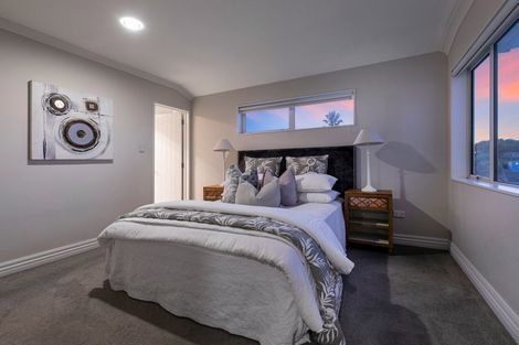 Photo of property in 188 Whangaparaoa Road, Red Beach, 0932