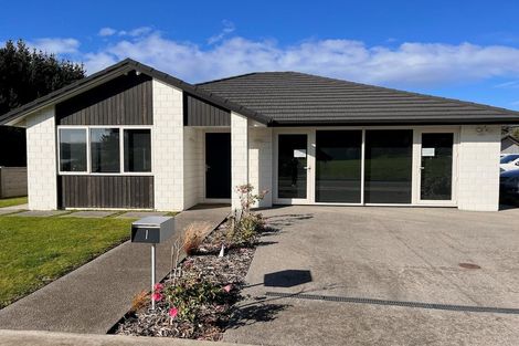Photo of property in 1 Tradewinds Drive, Whitby, Porirua, 5024