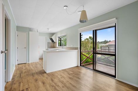 Photo of property in 60a Solar Road, Glen Eden, Auckland, 0602