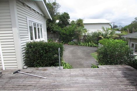 Photo of property in 35 Clayburn Road, Glen Eden, Auckland, 0602