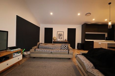 Photo of property in 6 Foden Lane, Halswell, Christchurch, 8025