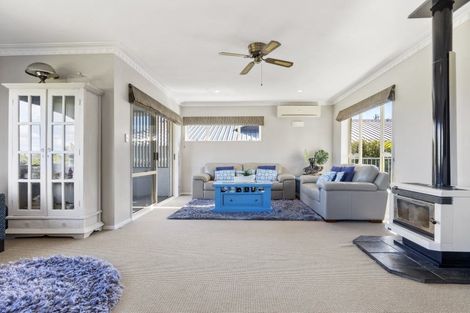 Photo of property in 27 Stella Drive, Clarks Beach, 2122