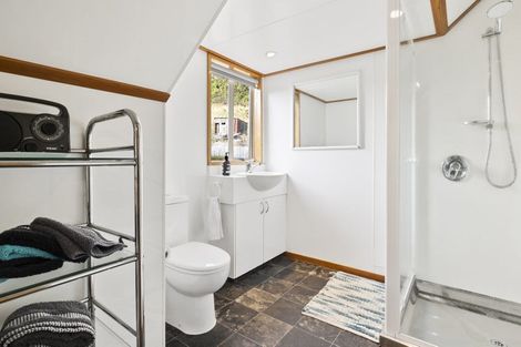 Photo of property in 16 Ribbonwood Close, Normanby, Dunedin, 9010