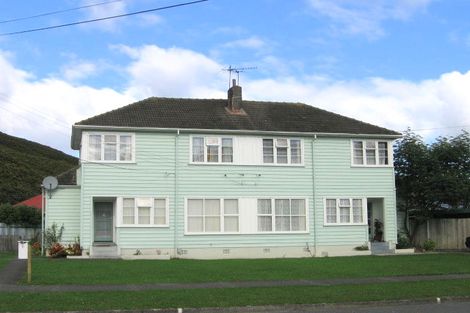 Photo of property in 8-10 Farmer Crescent, Taita, Lower Hutt, 5011
