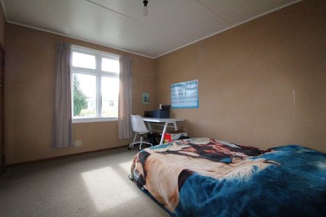 Photo of property in 22 Cornwall Street, Mossburn, 9792