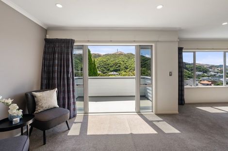 Photo of property in 16 Eastcott Grove, Churton Park, Wellington, 6037
