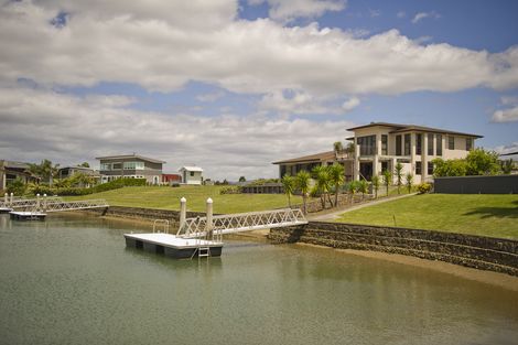 Photo of property in 10 Hei Esplanade, Whitianga, 3510