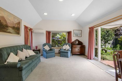 Photo of property in 2/6 Penhelig Place, Burnside, Christchurch, 8053